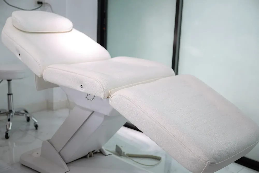 Ambla Contract Fabrics - Richmond Snow White - Dental Chair