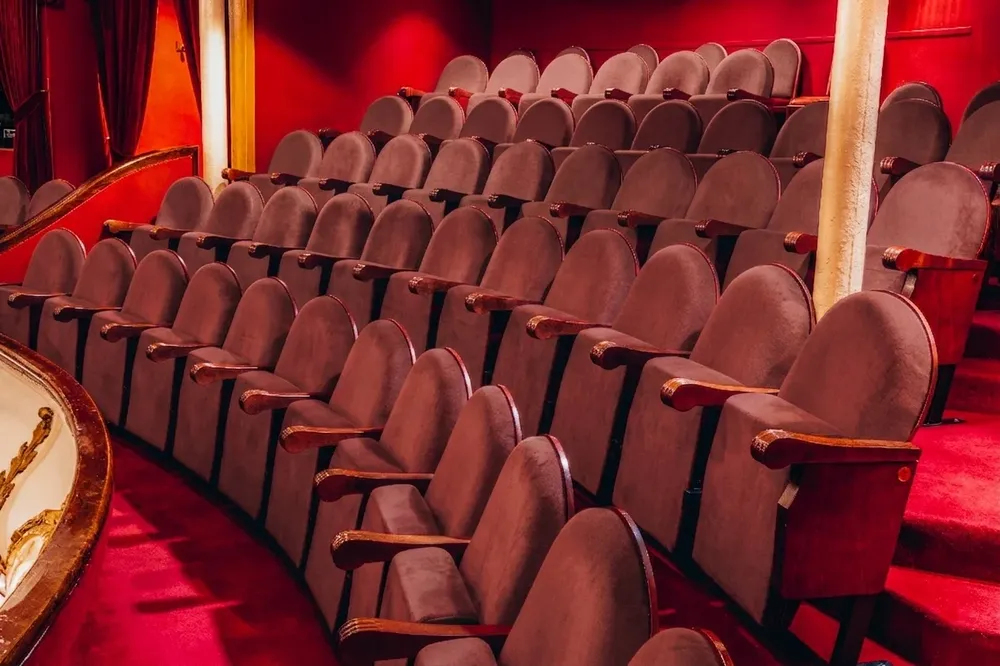 Ambla Contract Fabrics - Munro Convial - Theatre Seating